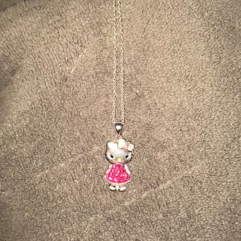 Hello kitty necklace